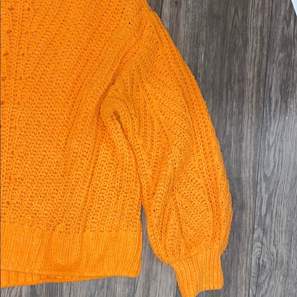 Orange knitted sweater - Picture 3 of 4